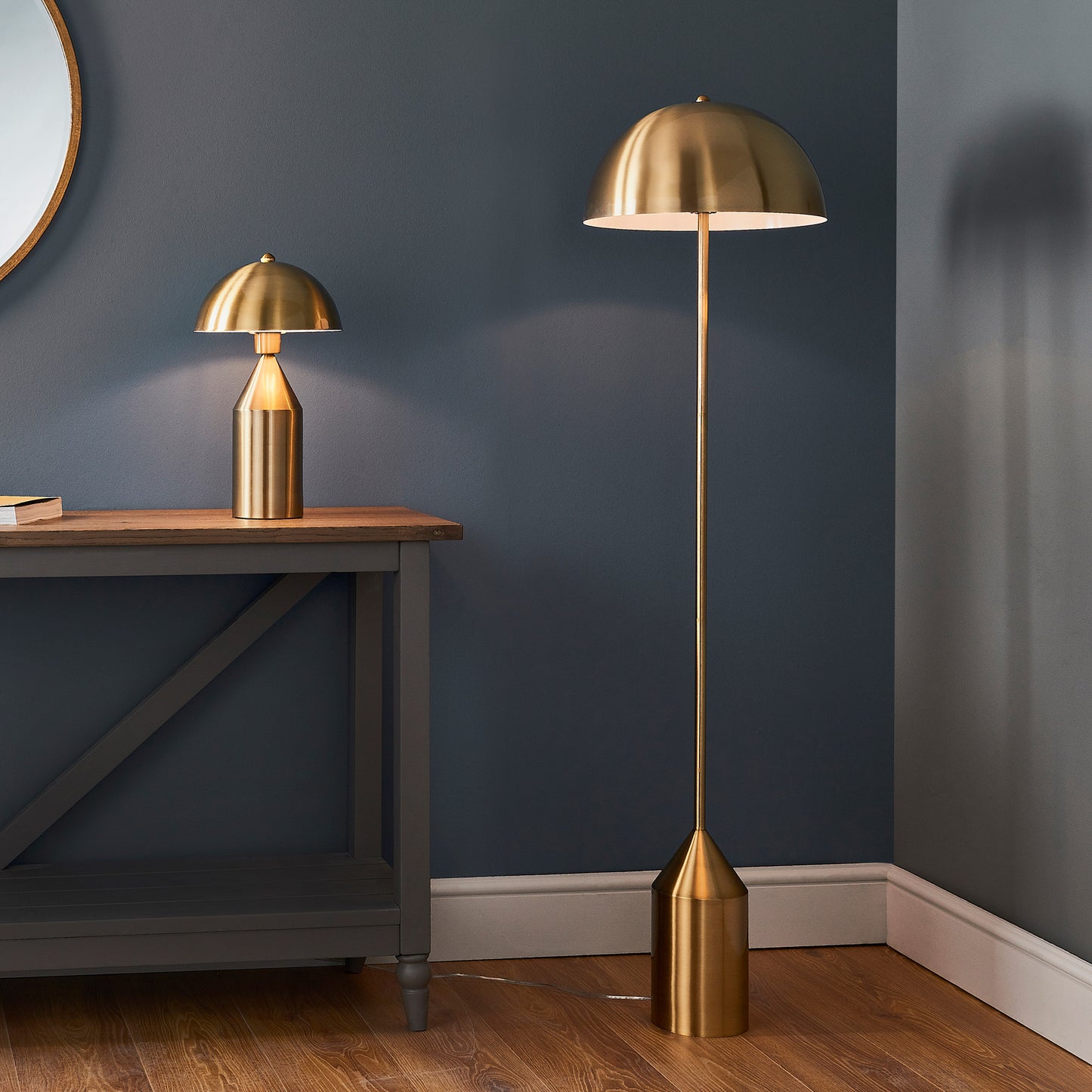 Nova Floor Light - Antique Brass